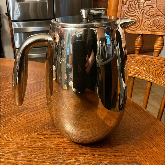 Bodum Thermal Stainless Steel 34 Ounce French Press Coffee Maker! - Picture 12 of 16